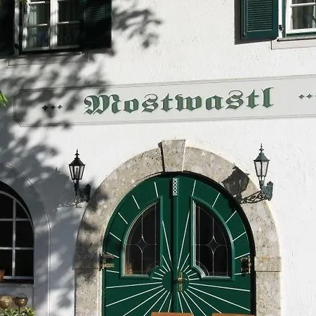 ホテル Mostwastl 3*
